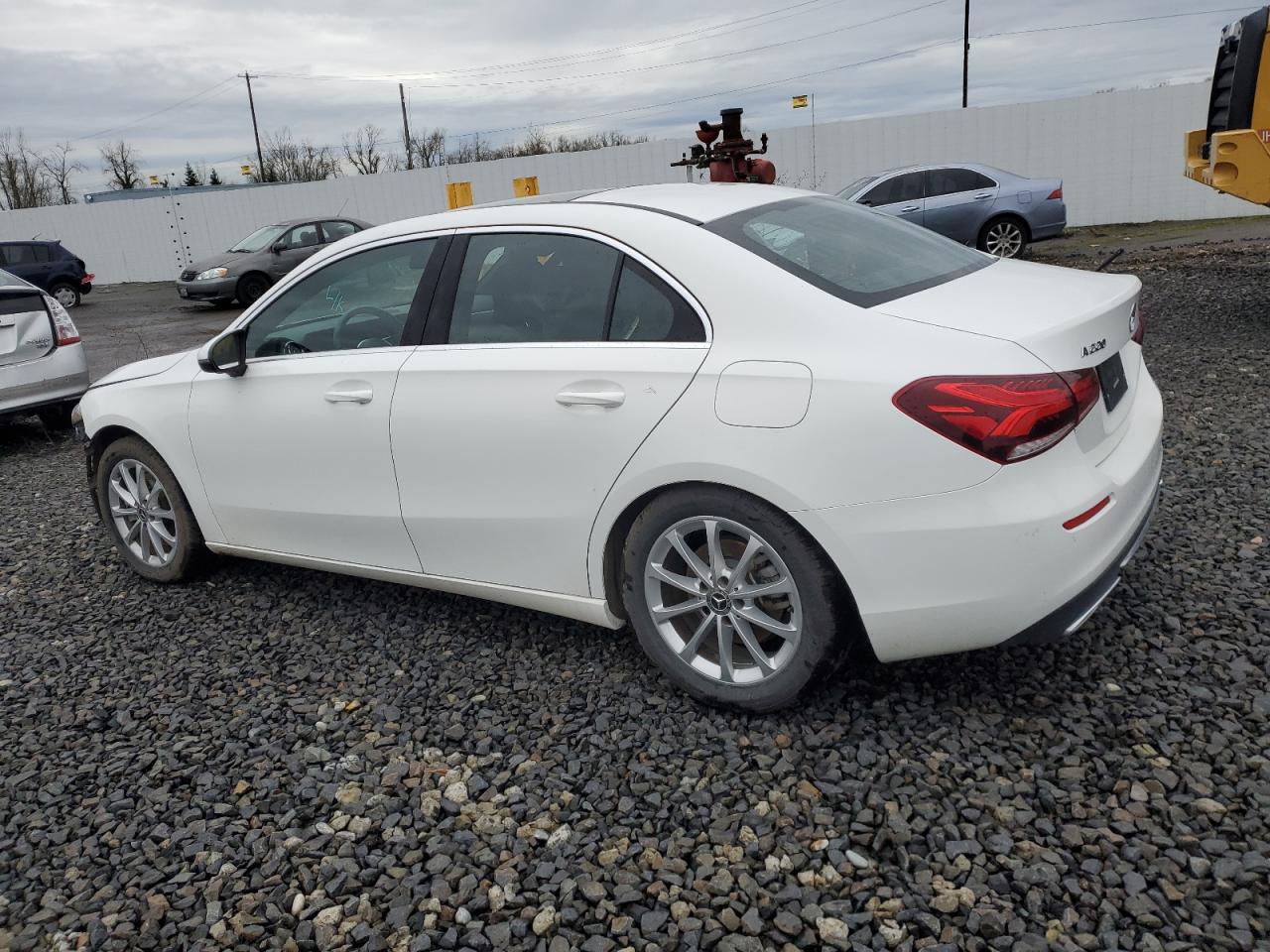 Изображение 2 2021 MERCEDES-BENZ A 220 2021 с VIN W1K3G4EB6MJ310198