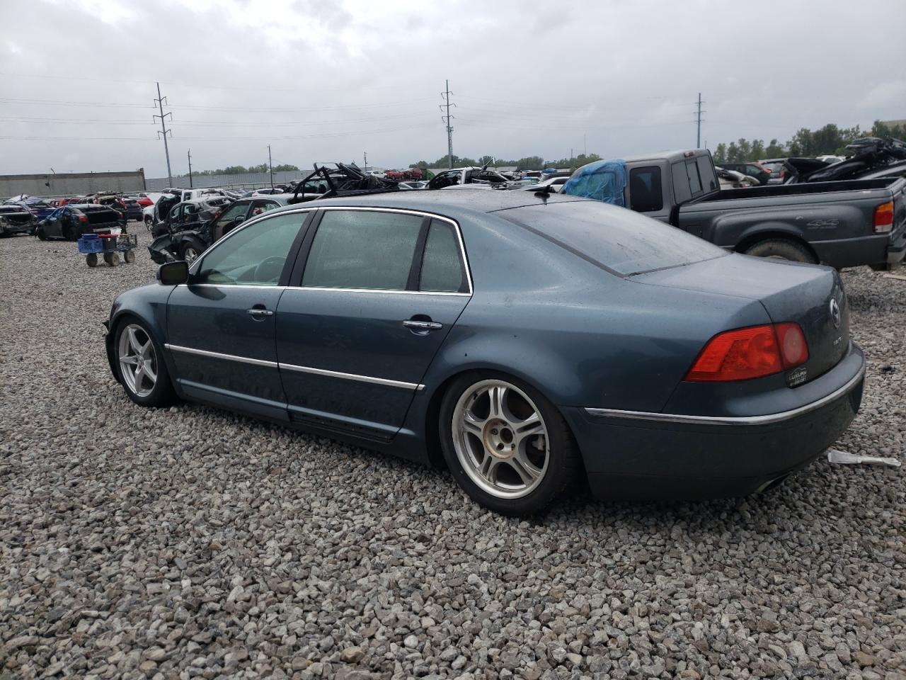 Image 2 of 2004 VOLKSWAGEN PHAETON 4.2 2004 with VIN WVWAF63D948008674