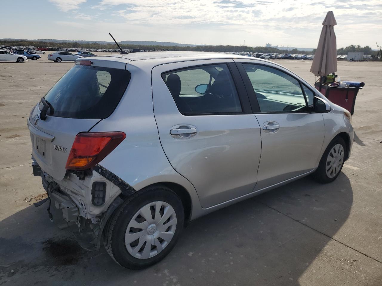 Image 3 of 2017 TOYOTA YARIS L 2017 with VIN VNKKTUD39HA075076