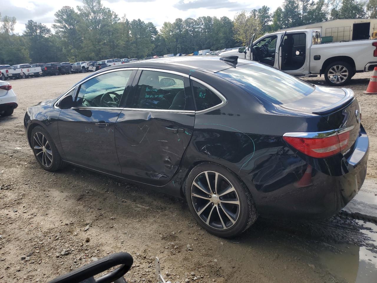 Image 2 of 2016 BUICK VERANO SPORT TOURING 2016 with VIN 1G4PW5SK0G4133123