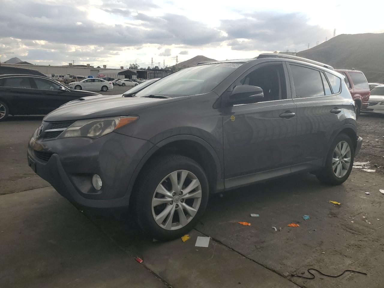 Image 1 of 2015 TOYOTA RAV4 LIMITED 2015 with VIN 2T3YFREV2FW220187