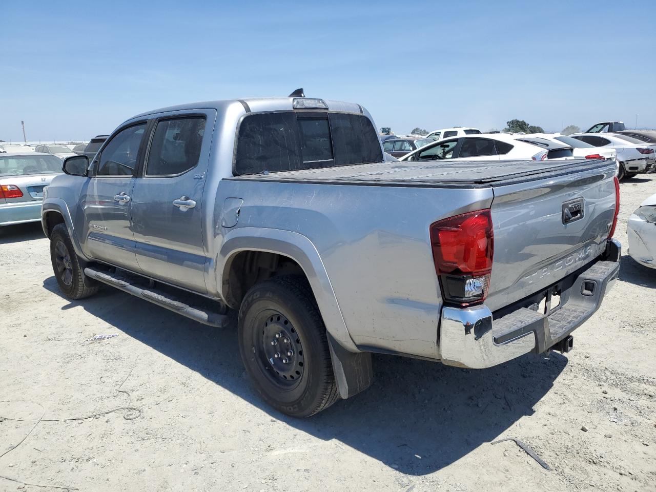 Image 2 of 2019 TOYOTA TACOMA DOUBLE CAB 2019 with VIN 5TFAZ5CN0KX077105