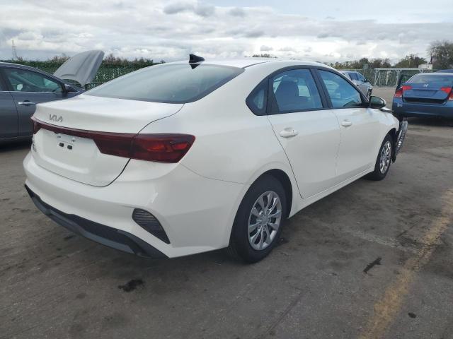 Изображение 3 2024 KIA FORTE LX 2024 с VIN 3KPF24AD8RE688931