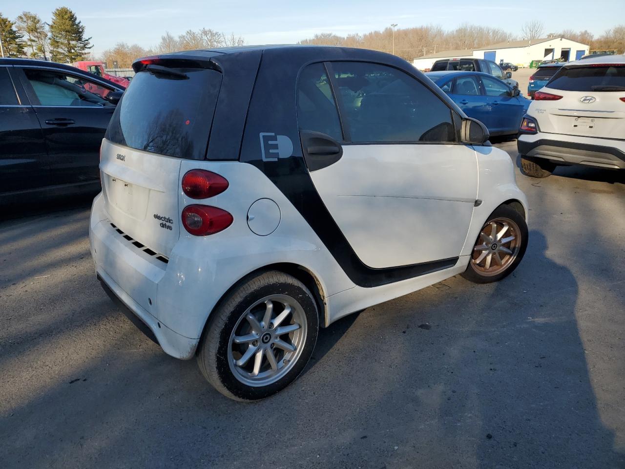 Изображение 3 2015 SMART FORTWO  2015 с VIN WMEEJ9AA7FK840760