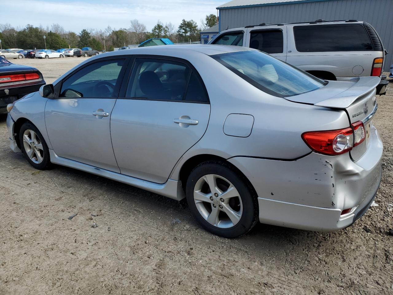 Image 2 of 2011 TOYOTA COROLLA BASE 2011 with VIN 2T1BU4EE8BC636991