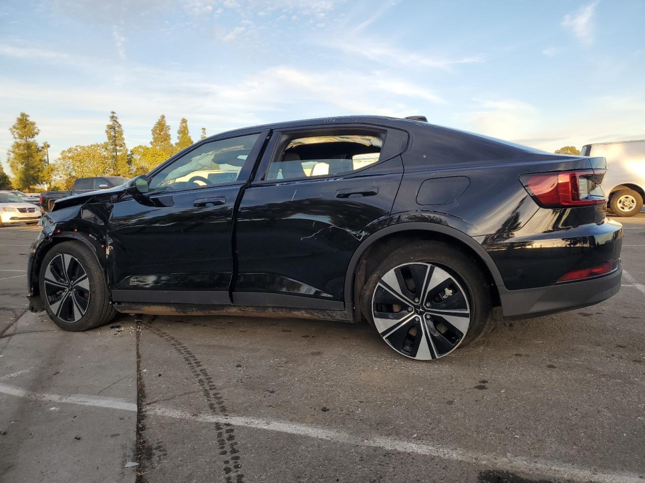 Изображение 2 2023 POLESTAR 2  2023 с VIN YSMED3KA2PL147810