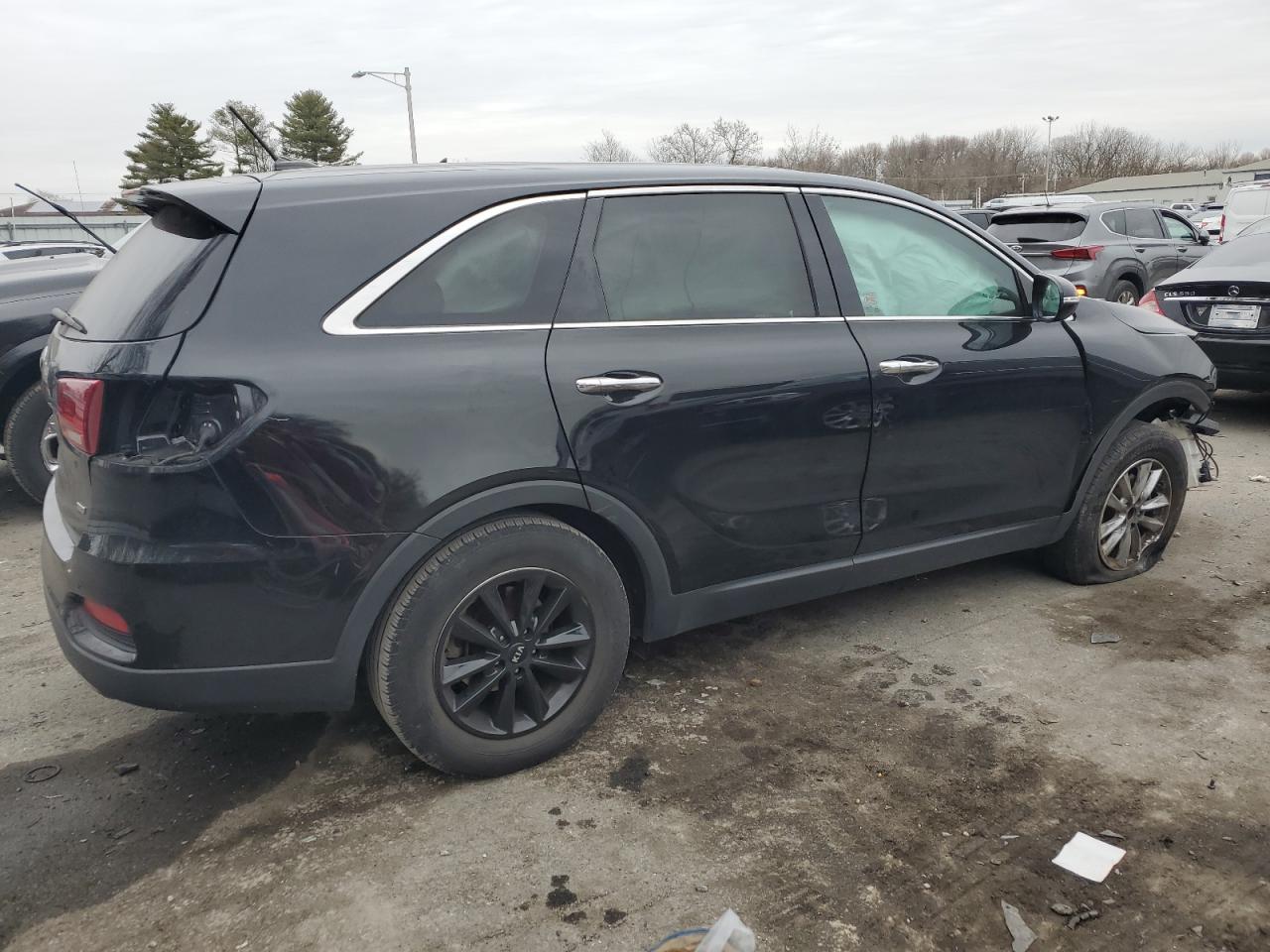 Изображение 3 2019 KIA SORENTO L 2019 с VIN 5XYPG4A33KG442827
