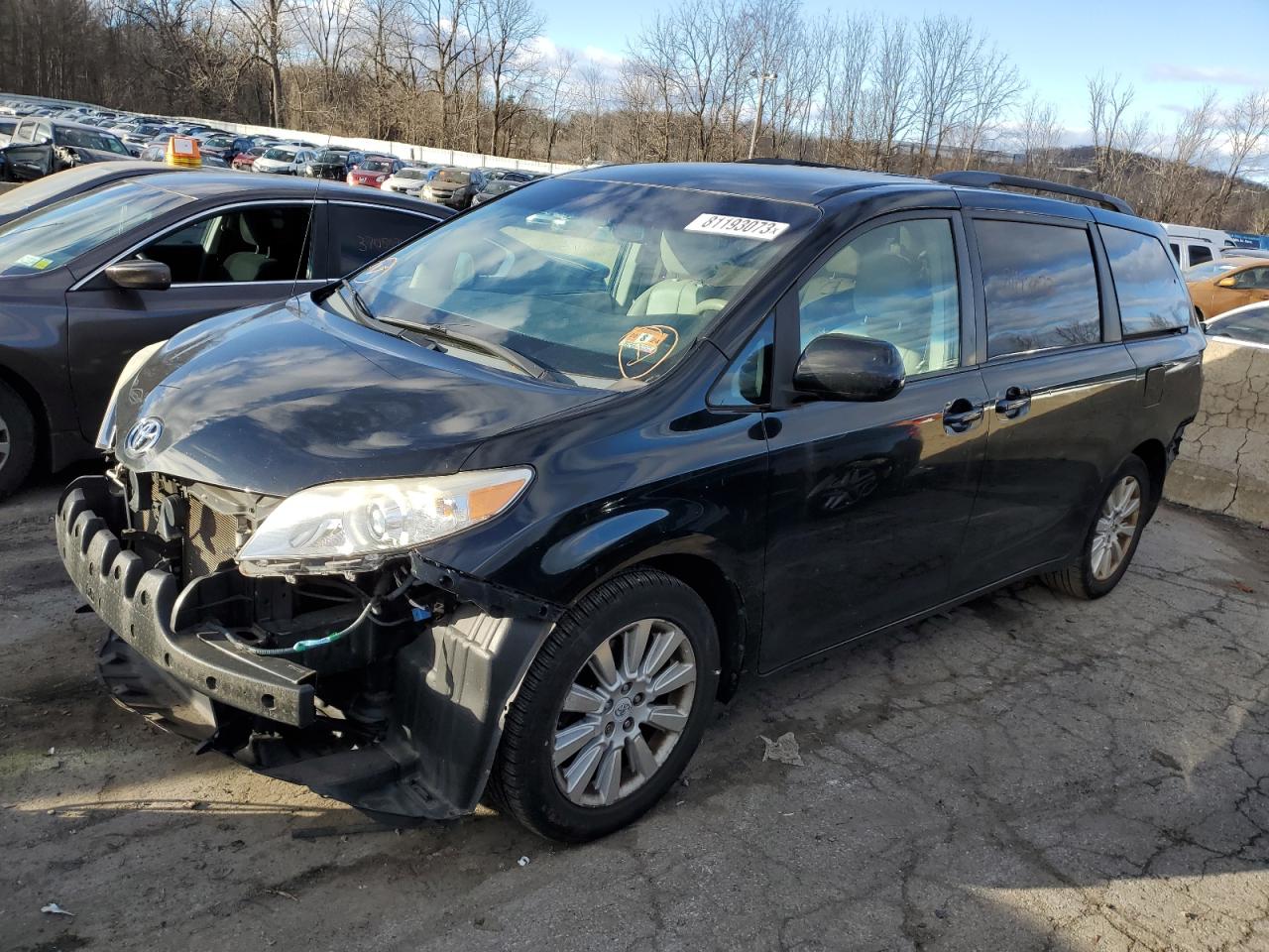 Obraz 2011 TOYOTA SIENNA LE 2011
