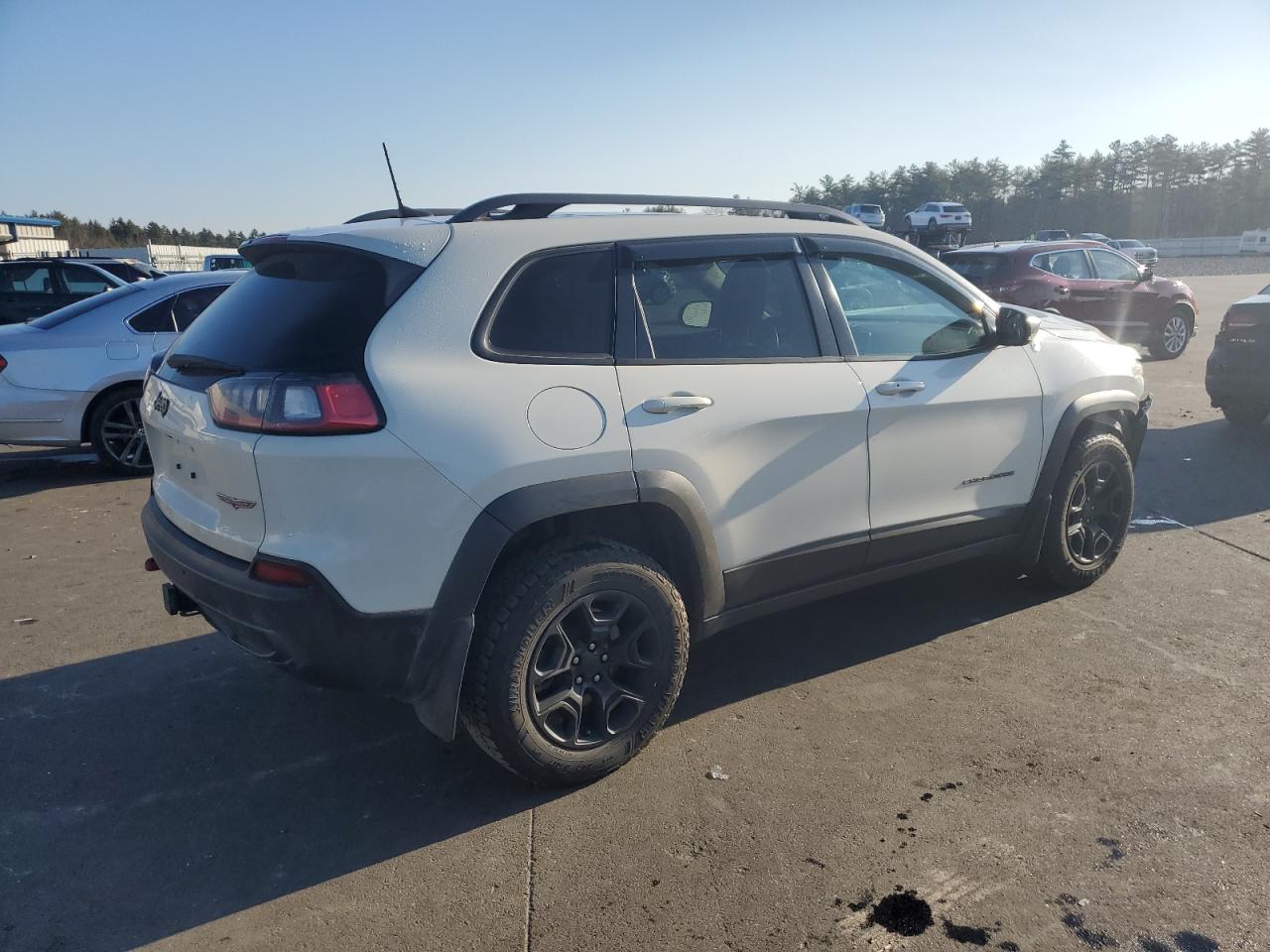 Image 3 of 2019 JEEP CHEROKEE TRAILHAWK 2019 with VIN 1C4PJMBX9KD289453