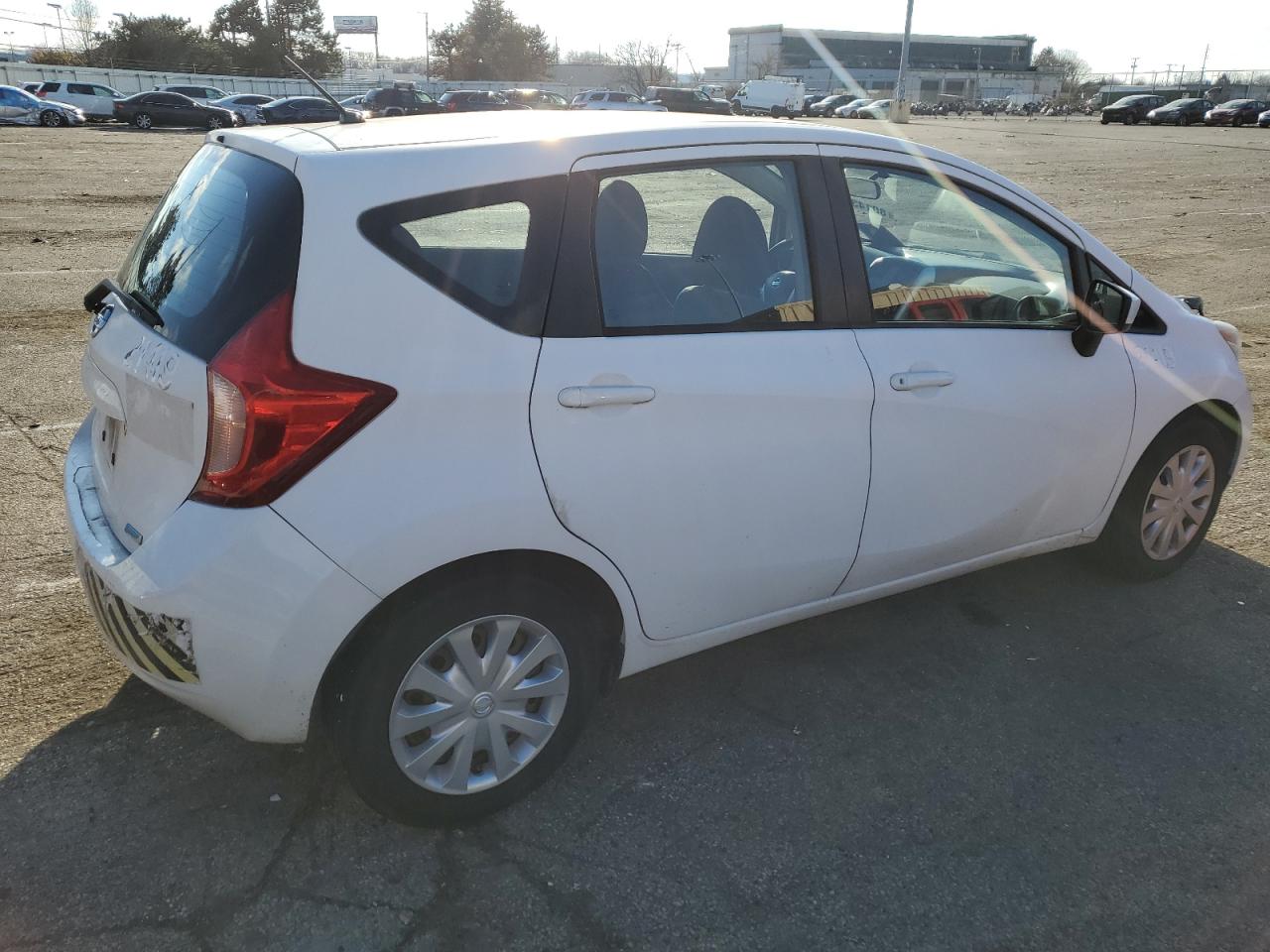 Image 3 of 2015 NISSAN VERSA NOTE S 2015 with VIN 3N1CE2CP2FL444255