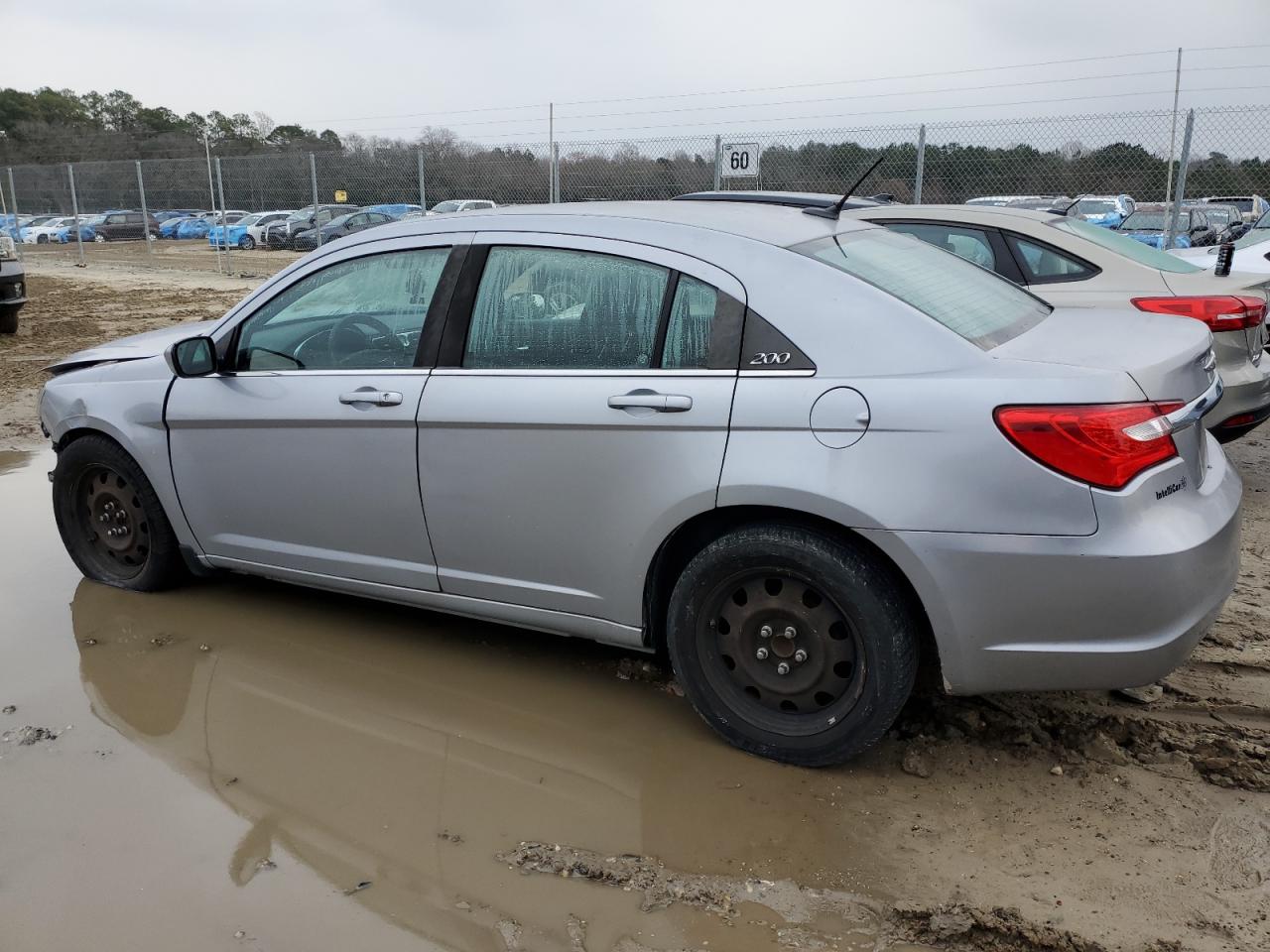 Obraz 2 z 2014 CHRYSLER 200 LX 2014 z VIN 1C3CCBAB1EN213845