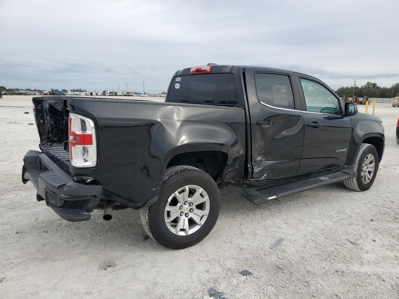 Image 3 of 2017 CHEVROLET COLORADO LT 2017 with VIN 1GCGSCEN3H1269632