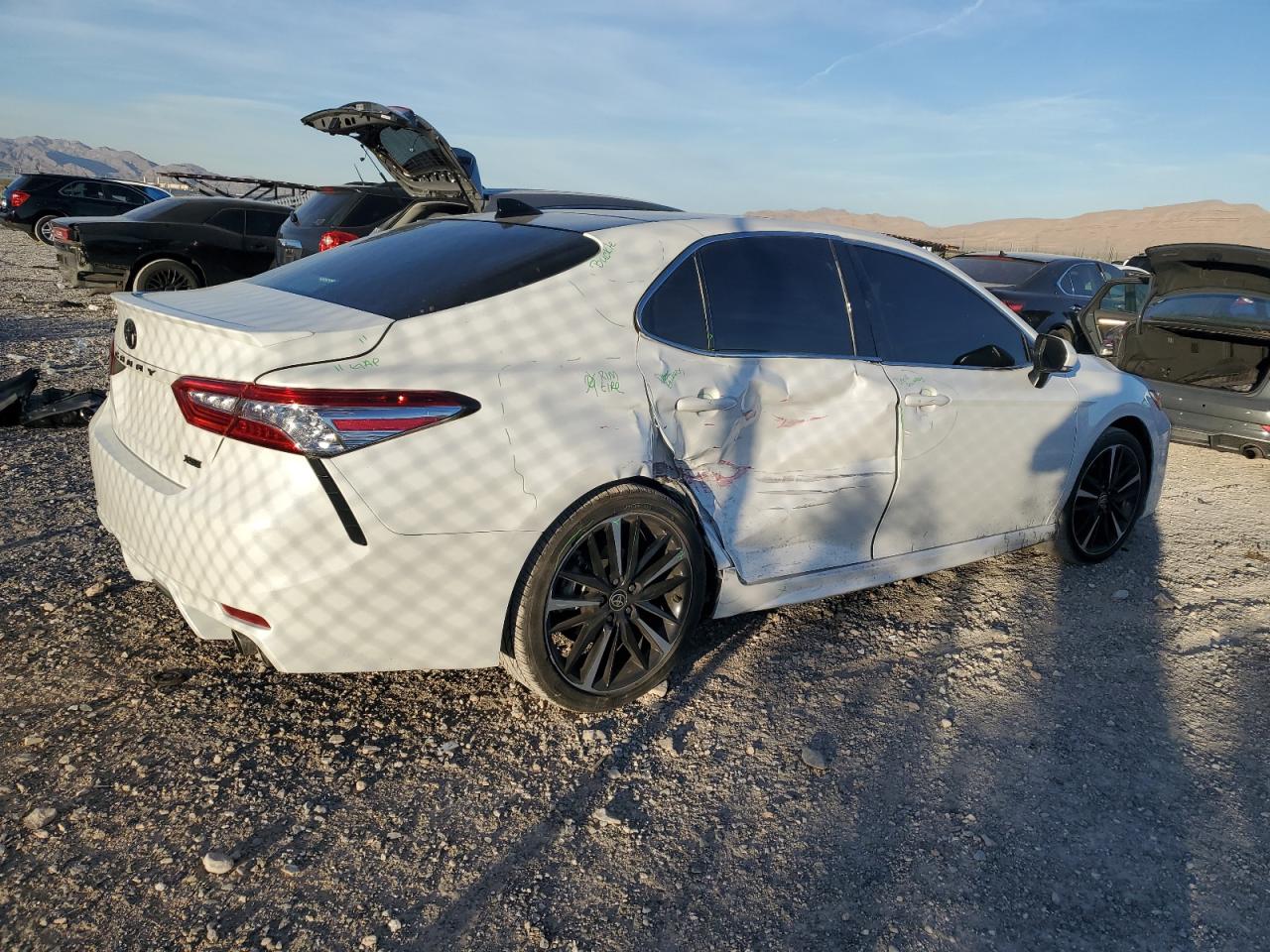 Obraz 3 z 2020 TOYOTA CAMRY XSE 2020 z VIN 4T1K61AK6LU502338
