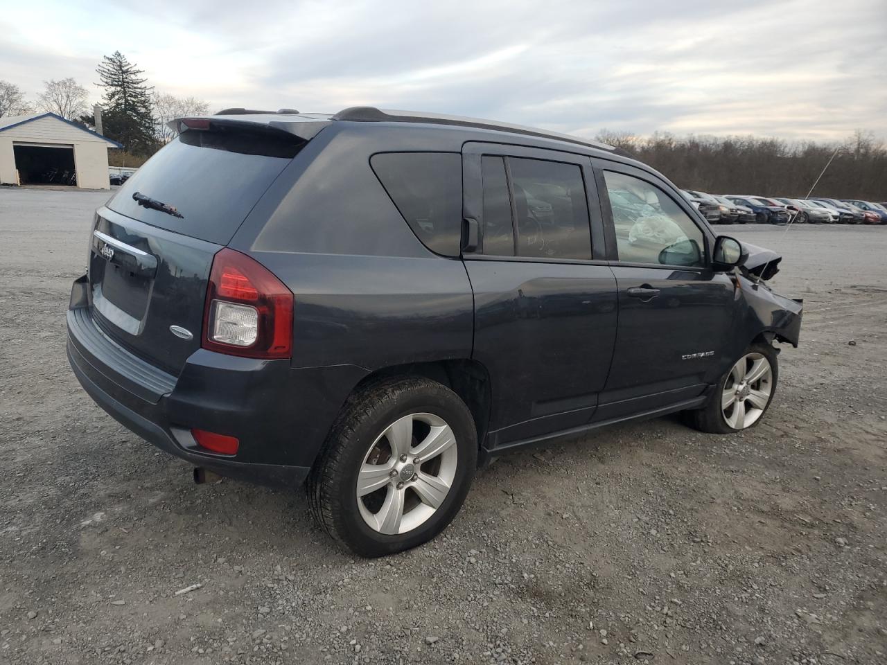 Image 3 of 2015 JEEP COMPASS LATITUDE 2015 with VIN 1C4NJDEB2FD303318