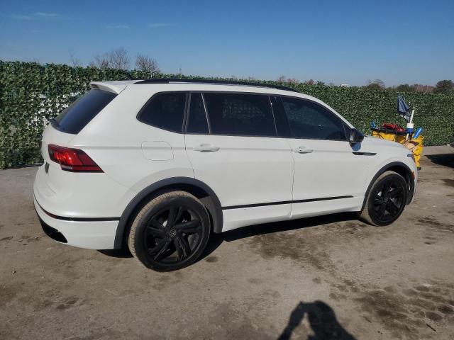 Obraz 3 z 2023 VOLKSWAGEN TIGUAN SE R-LINE BLACK 2023 z VIN 3VVCB7AX3PM024541