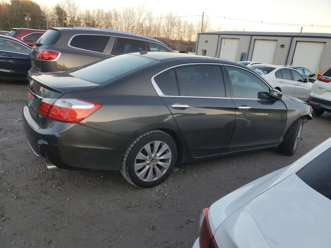 Изображение 3 2014 HONDA ACCORD EXL 2014 с VIN 1HGCR3F83EA010333
