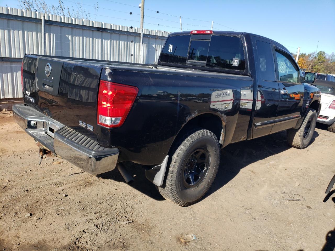 Image 3 of 2004 NISSAN TITAN XE 2004 with VIN 1N6AA06B34N543679