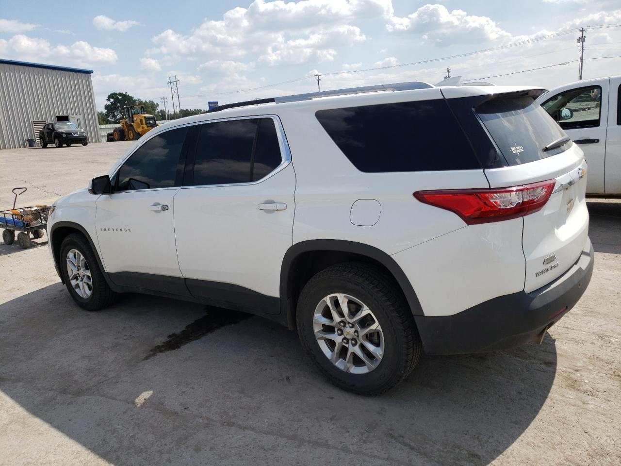 Изображение 2 2018 CHEVROLET TRAVERSE LT 2018 с VIN 1GNERGKW8JJ124428