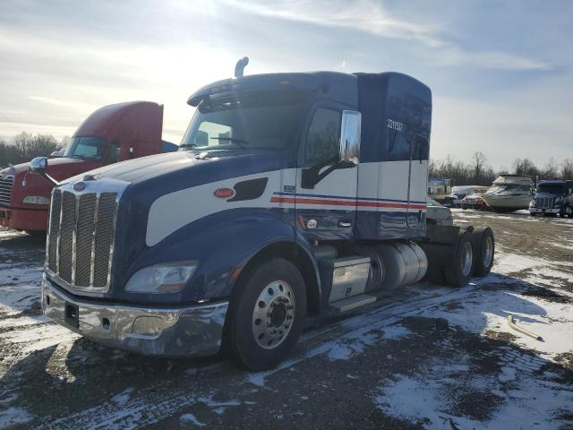 Image 2 of 2016 Peterbilt 579 2016 with VIN 1XPBDP9X2GD332223