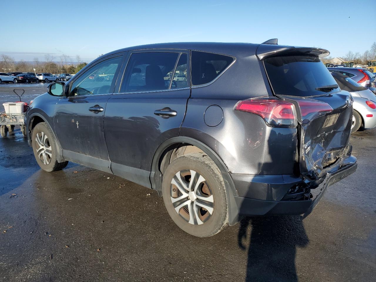 Obraz 2 z 2018 TOYOTA RAV4 LE 2018 z VIN JTMBFREV3JJ260274