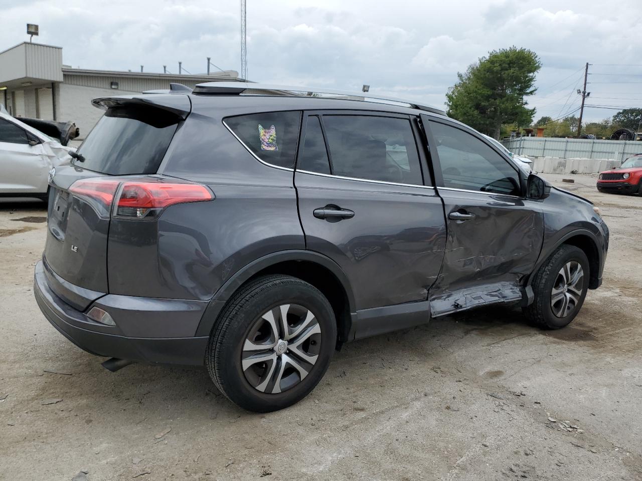 Image 3 of 2017 TOYOTA RAV4 LE 2017 with VIN JTMZFREV0HJ107585