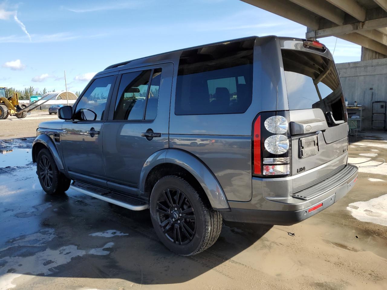 Image 2 of 2016 LAND ROVER LR4 HSE 2016 with VIN SALAG2V61GA793217