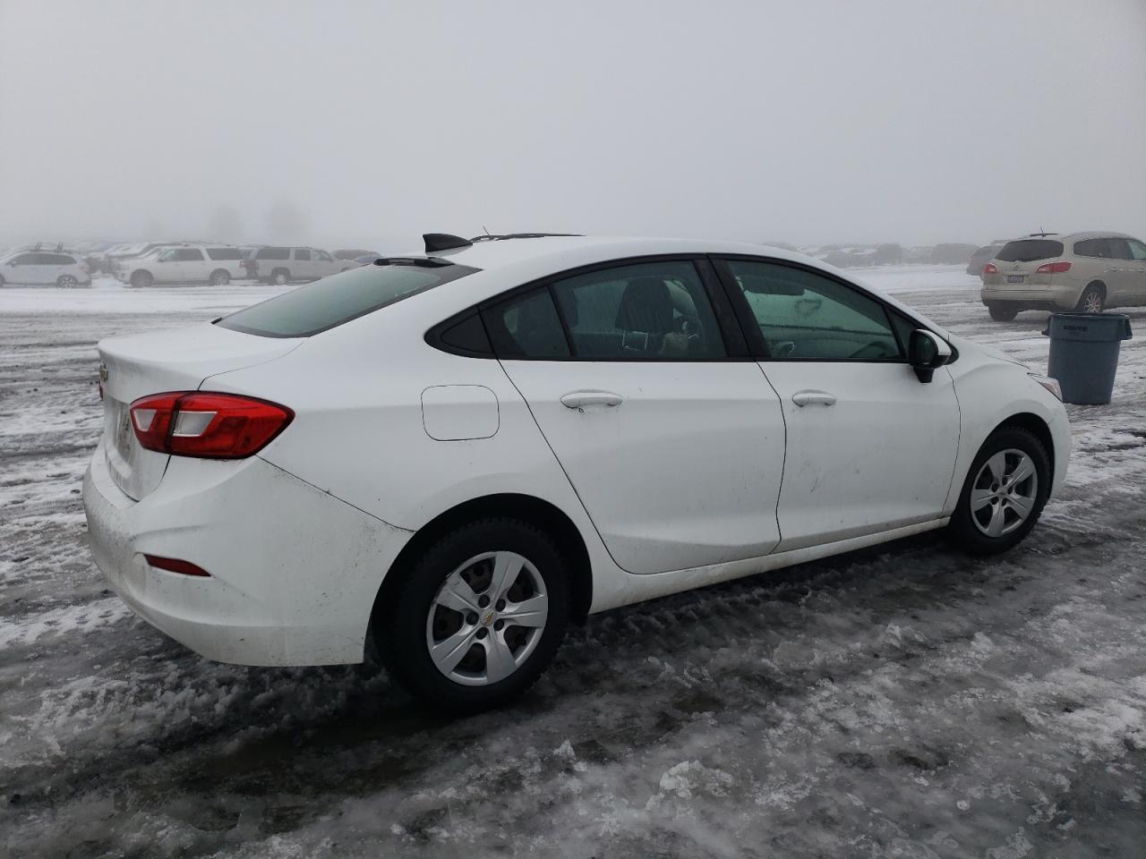 Изображение 3 2018 CHEVROLET CRUZE LS 2018 с VIN 1G1BC5SM4J7200961