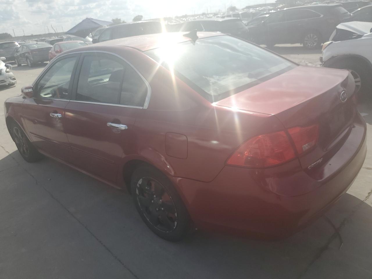Obraz 2 z 2010 KIA OPTIMA LX 2010 z VIN KNAGG4A86A5383515