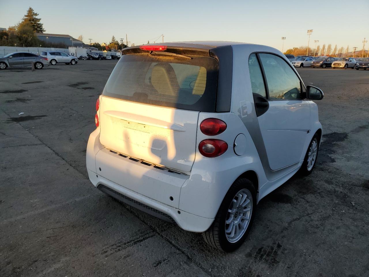 Изображение 3 2014 SMART FORTWO  2014 с VIN WMEEJ9AAXEK731708