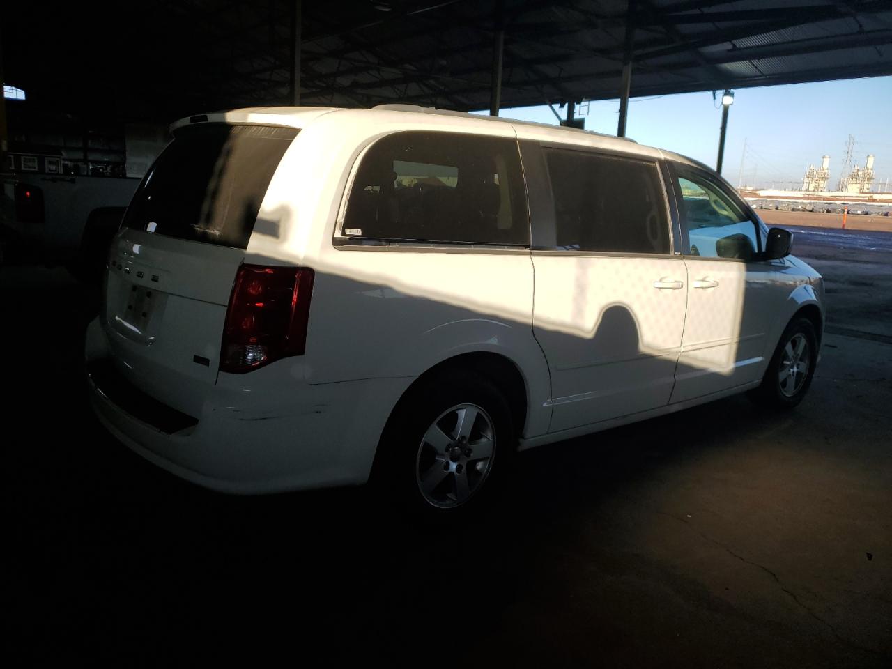 Image 3 of 2013 DODGE GRAND CARAVAN SXT 2013 with VIN 2C4RDGCG5DR651181