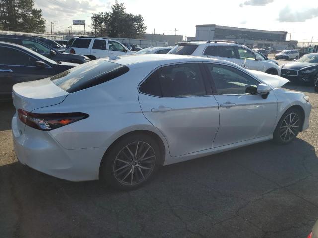 Image 3 of 2022 TOYOTA CAMRY XLE 2022 with VIN 4T1F31AK1NU593435