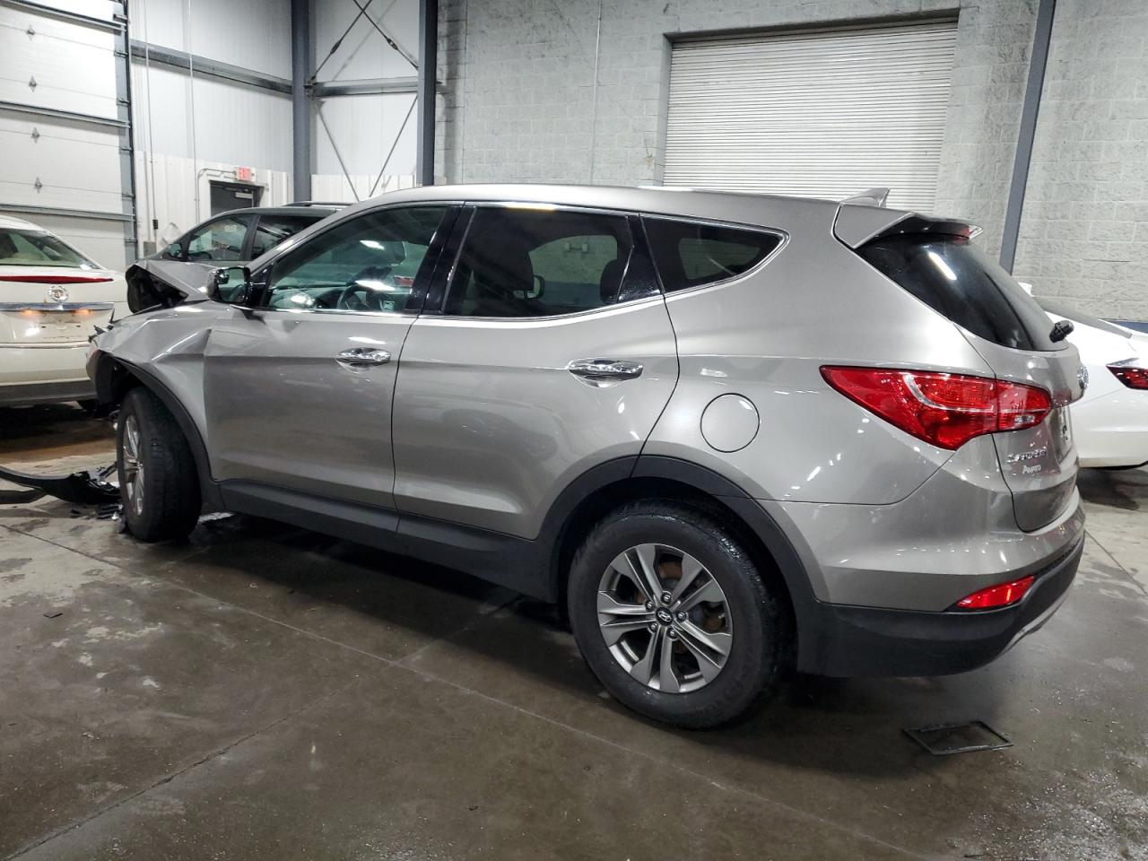 Изображение 2 2015 HYUNDAI SANTA FE SPORT  2015 с VIN 5XYZTDLB6FG282733
