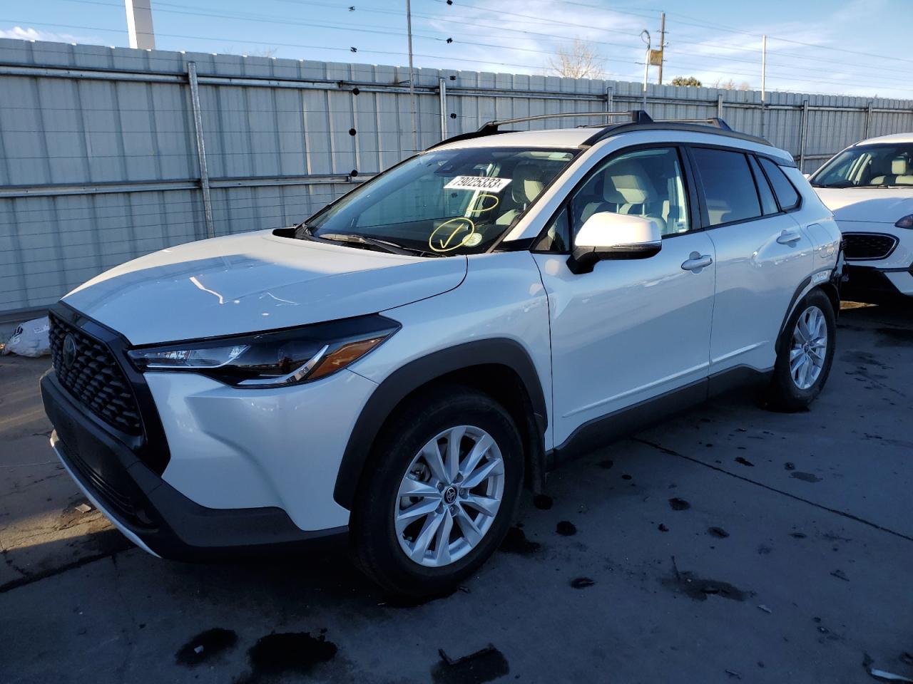 2022 TOYOTA COROLLA CROSS LE 2022 image