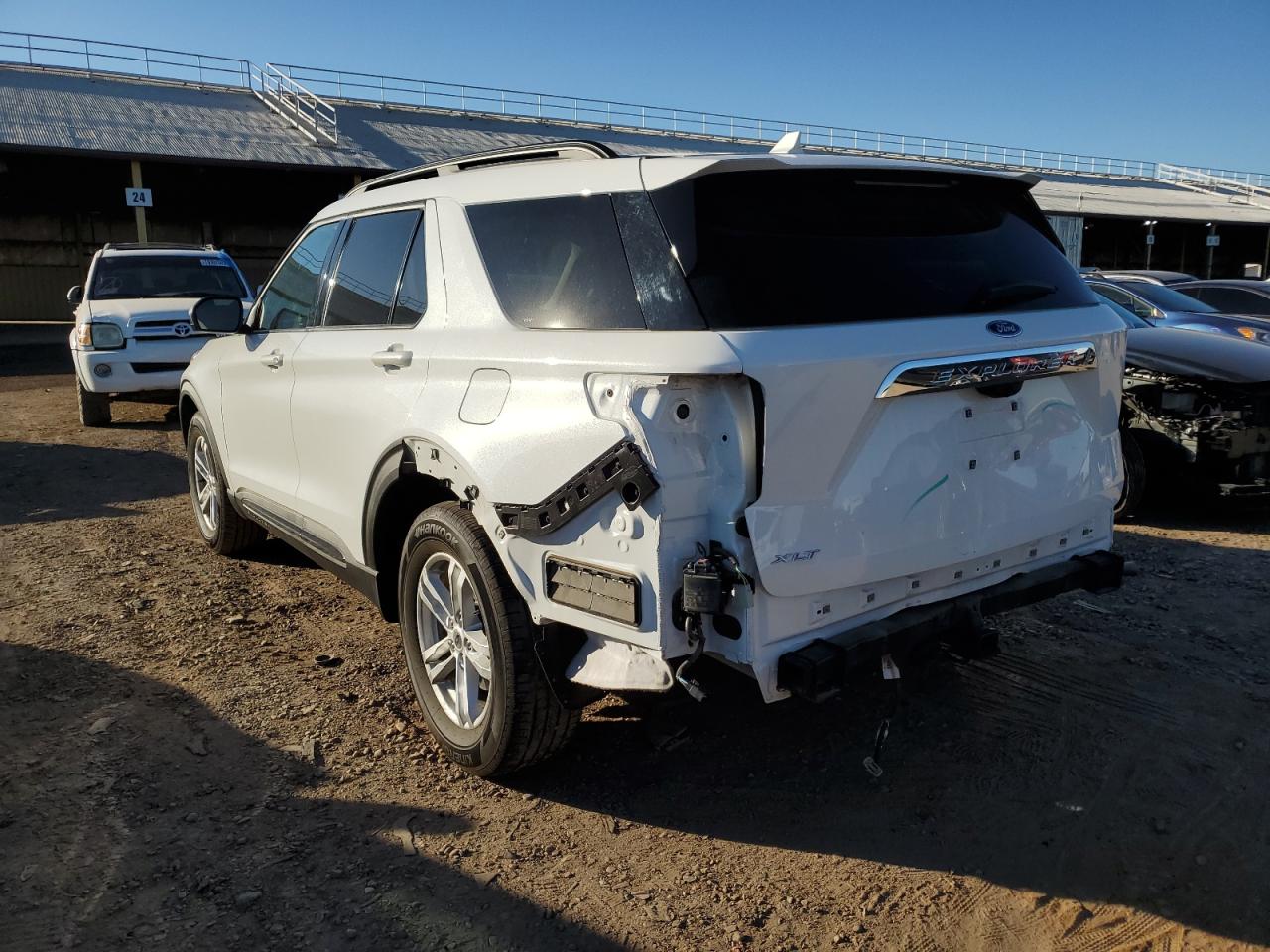 Изображение 2 2021 FORD EXPLORER XLT 2021 с VIN 1FMSK7DH0MGA83823