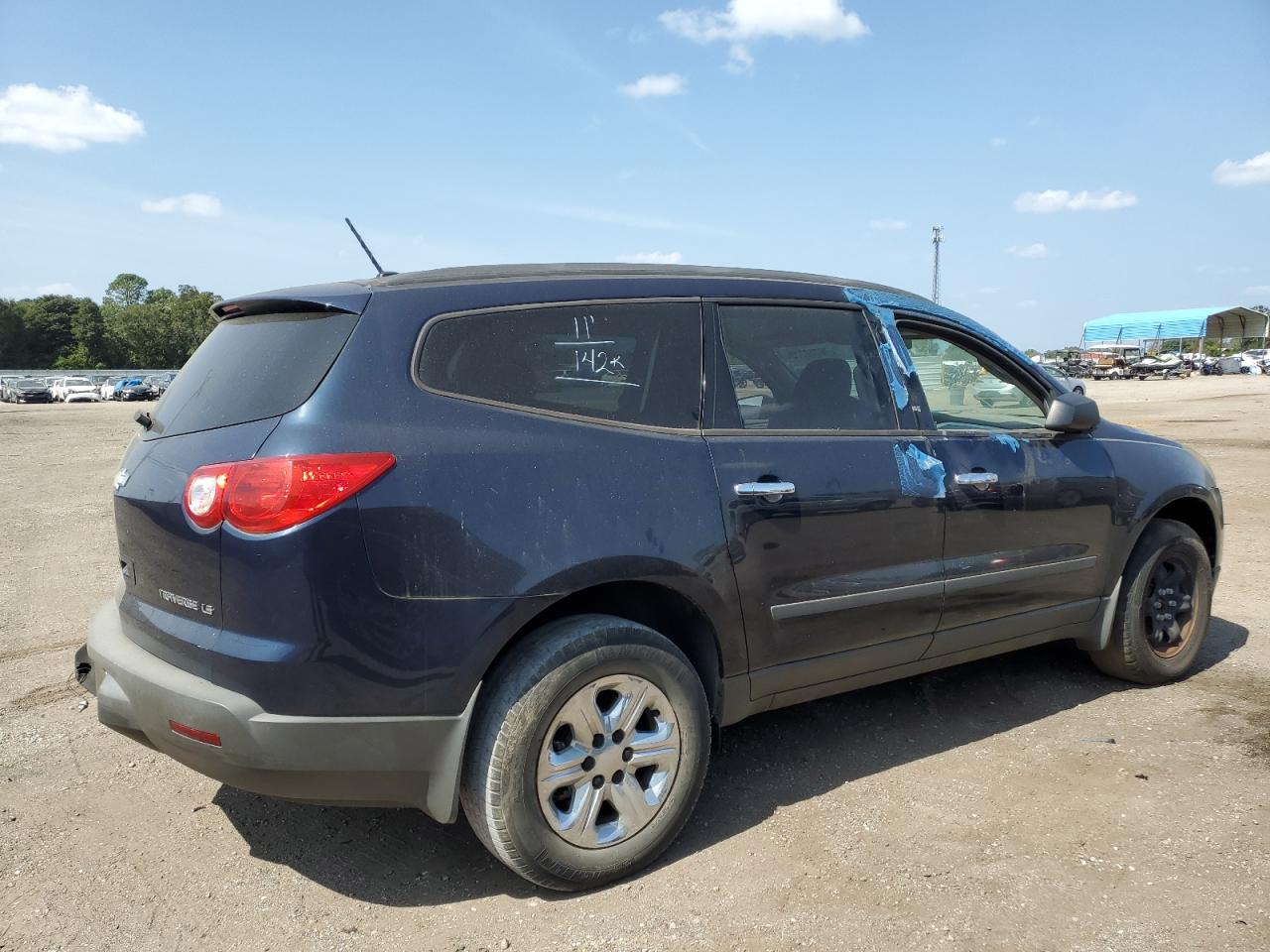 Obraz 3 z 2011 CHEVROLET TRAVERSE LS 2011 z VIN 1GNKRFED9BJ144678