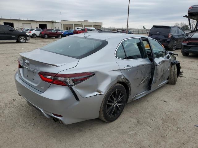 Obraz 3 z 2021 TOYOTA CAMRY SE 2021 z VIN 4T1G11AK5MU589042