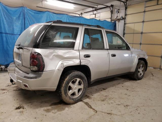 Image 3 of 2004 CHEVROLET TRAILBLAZER LS 2004 with VIN 1GNDT13S542127534