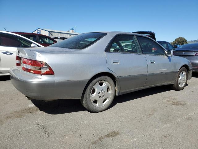 Obraz 3 z 2000 LEXUS ES 300 2000 z VIN JT8BF28G0Y0259800