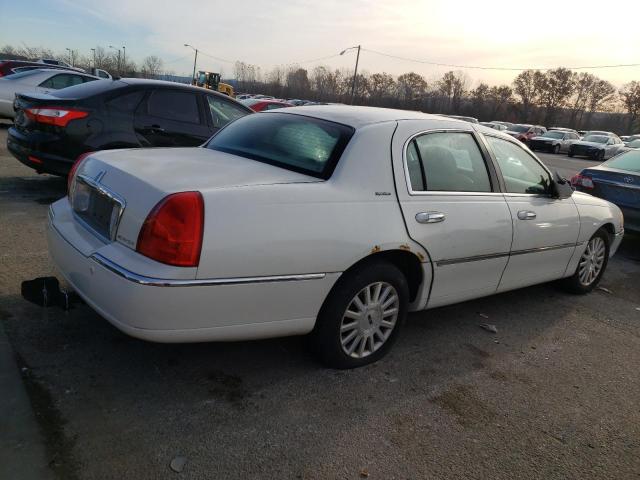 Image 3 of 2004 LINCOLN TOWN CAR EXECUTIVE 2004 with VIN 1LNHM81W64Y682720