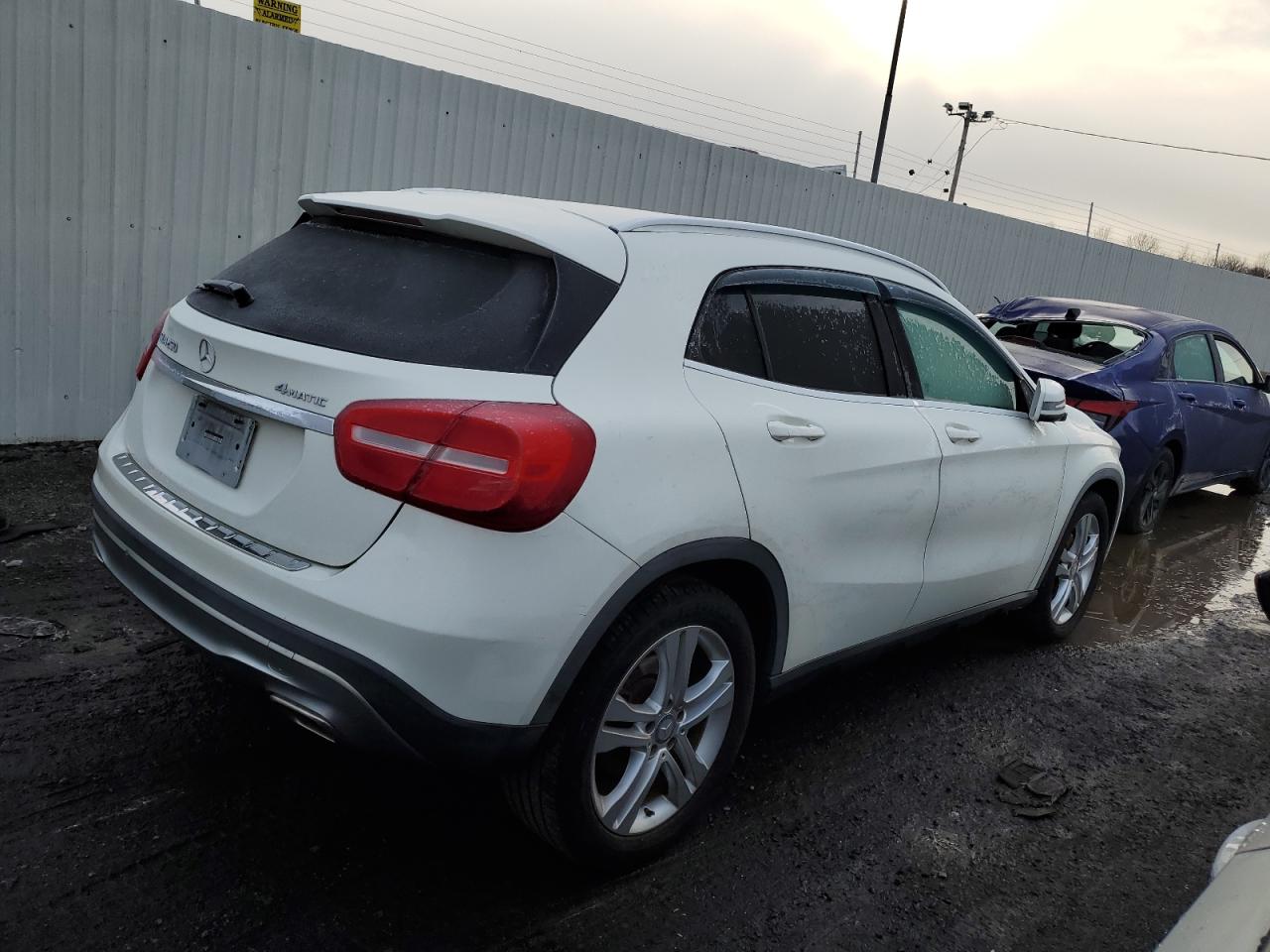 Image 3 of 2015 MERCEDES-BENZ GLA 250 4MATIC 2015 with VIN WDCTG4GB5FJ067388
