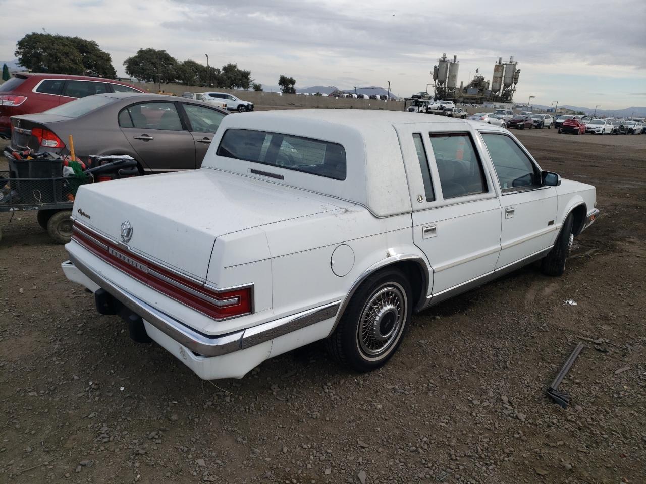 Image 3 of 1991 CHRYSLER IMPERIAL  1991 with VIN 1C3XY56L2MD276513
