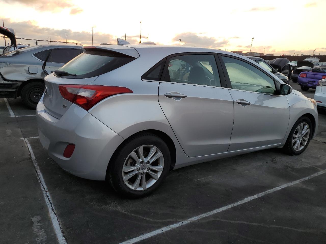 Image 3 of 2013 HYUNDAI ELANTRA GT  2013 with VIN KMHD35LE2DU094857