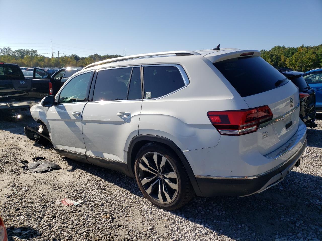 Image 2 of Volkswagen Atlas Sel Premium 2019 with VIN 1V2NR2CA9KC596592