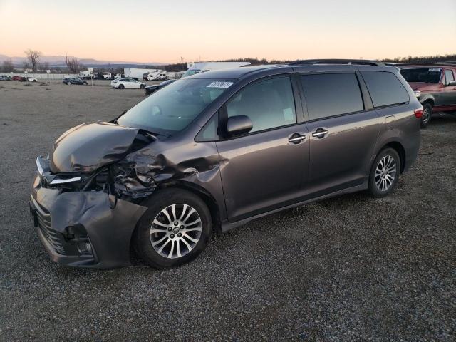 2019 TOYOTA SIENNA XLE 2019 image