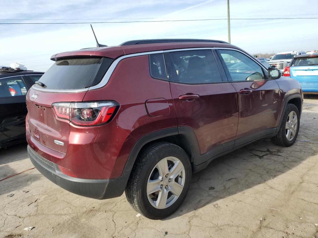 Obraz 3 z 2022 JEEP COMPASS LATITUDE 2022 z VIN 3C4NJDBB4NT151538