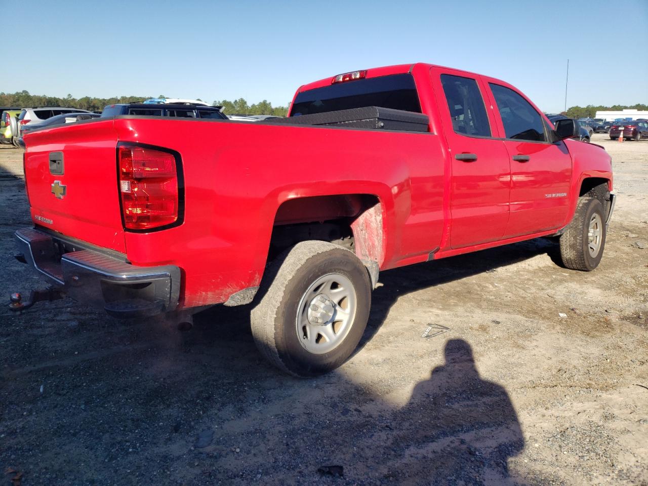 Image 3 of 2016 CHEVROLET SILVERADO C1500 2016 with VIN 1GCRCNEH5GZ364415