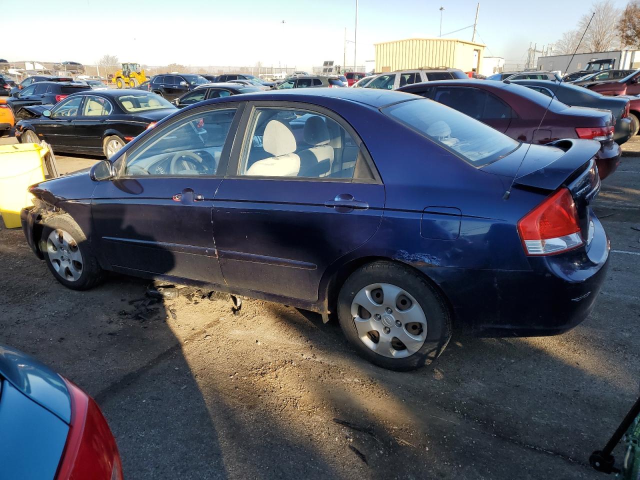 Obraz 2 z 2009 KIA SPECTRA EX 2009 z VIN KNAFE221895635512