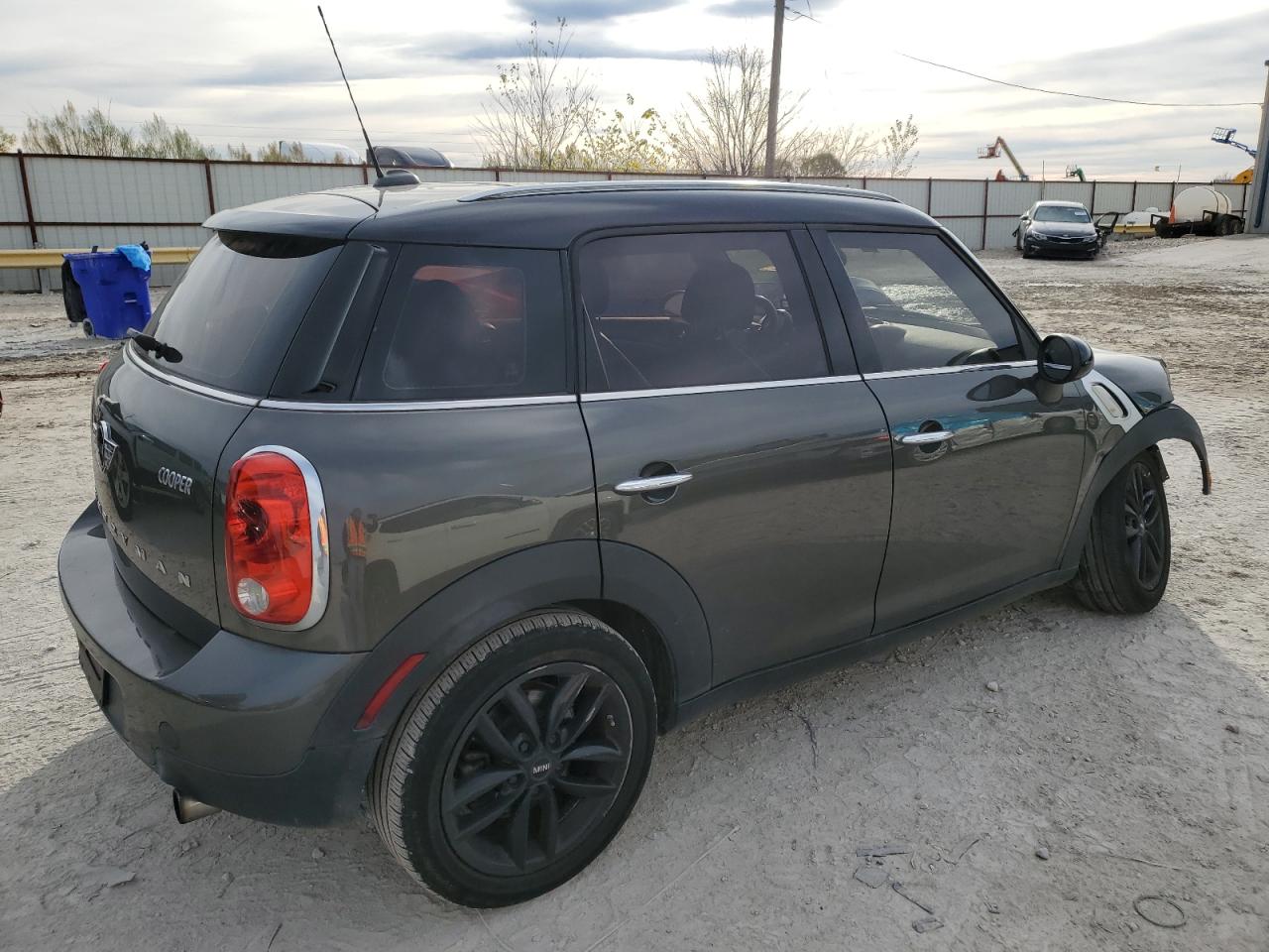 Obraz 3 z 2014 MINI COOPER COUNTRYMAN 2014 z VIN WMWZB3C56EWM31891