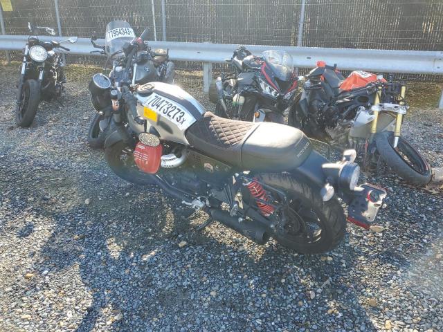 Obraz 3 z 2020 MOTO GUZZI V7 III 2020 z VIN ZGULDU023LM000241