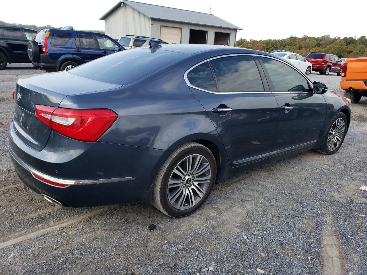 Image 3 of Kia Cadenza Premium 2014 with VIN KNALN4D79E5133263